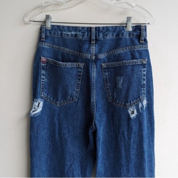 BDG Mom High Rise Distressed Jeans - Picture 6 of 6